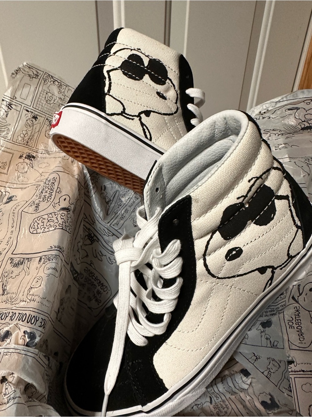Vans Sk8-Hi Reissue Peanuts Joe Cool Black and White M7 W8.5 NEW